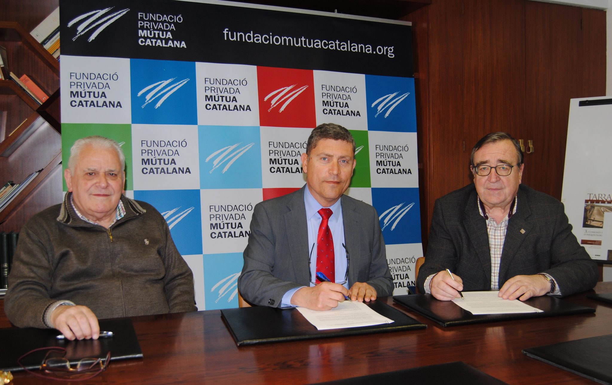 Signatura del conveni amb la Fundació Privada Mútua Catalana.